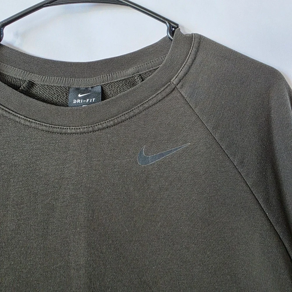 Nike Dri-FIT Womens XS Olive Green Raglan Sweatshirt High Low Hem Side Slit